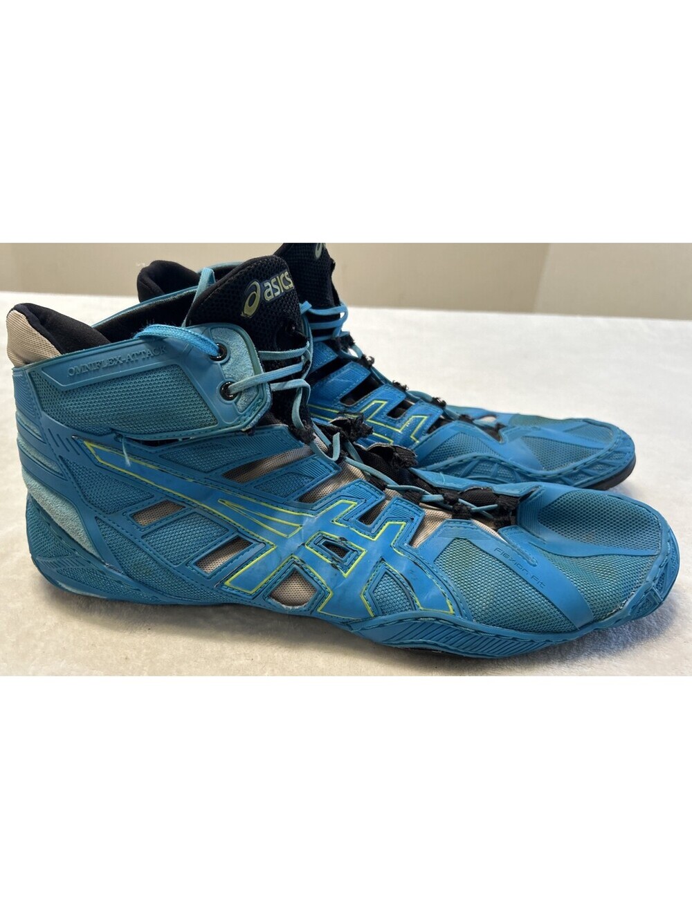 ASICS Wrestling Shoes Men’s Size 15  Blue Yellow Omniflex Attack Pursuit J400Y